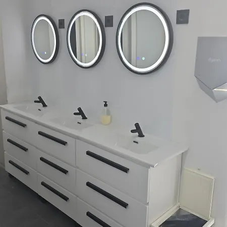 Optimi Hostel