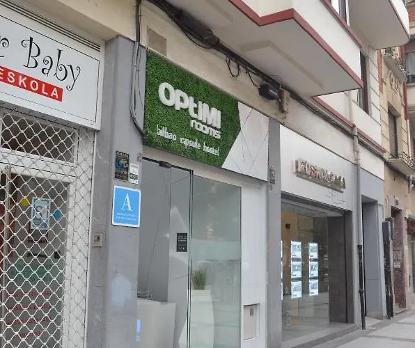 Optimi ホステル *