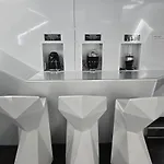 Optimi Хостел *